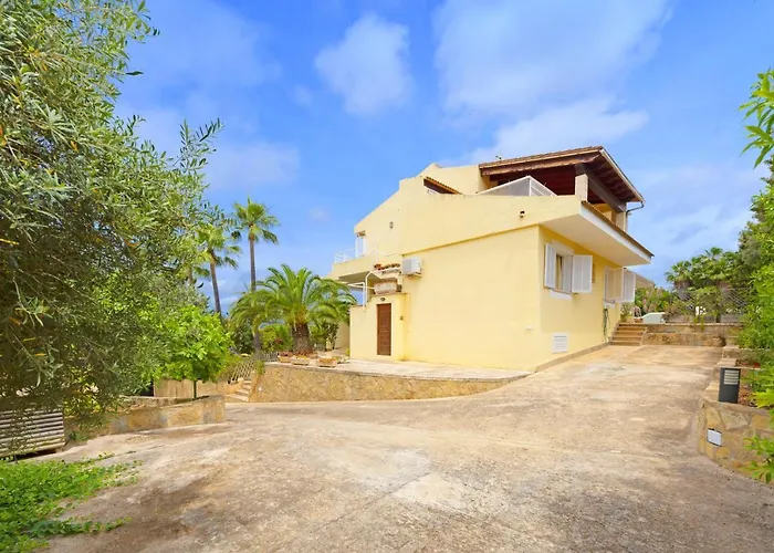 BeOnHolidays Villa Es Port de Santa Ponsa